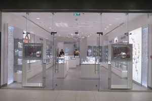 Frameless-Glass-Shopfronts Frameless-Glass-Shopfronts