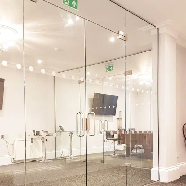 Main-door-glass-designs-for-a-chic-look-9